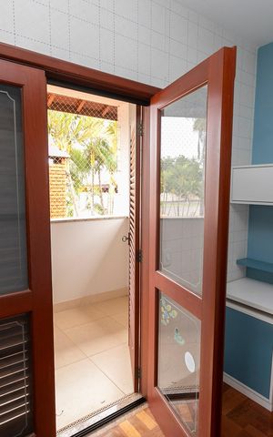 Casa de condomínio à venda com 628m², 3 quartos e 4 vagasSUITE Nº 3
