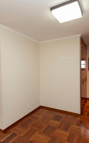 Casa de condomínio à venda com 628m², 3 quartos e 4 vagasHALL DOS QUARTOS
