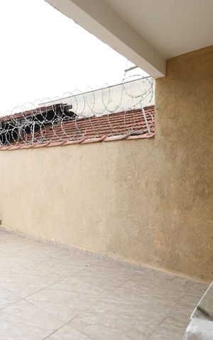 Casa para alugar com 90m², 2 quartos e sem vagaQuintal e área de serviço 
