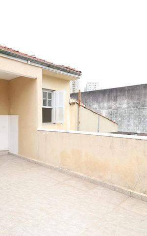 Casa para alugar com 90m², 2 quartos e sem vagaQuintal e área de serviço 