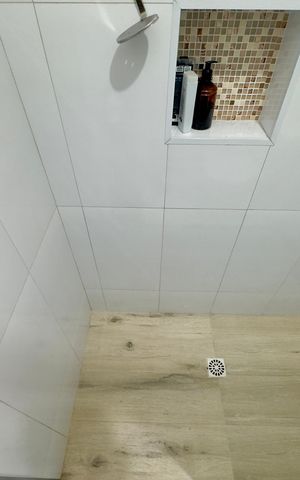 Casa para alugar com 220m², 4 quartos e 1 vaga Casa para alugar com 220m², 4 quartos e 1 vagaBanheiro 2