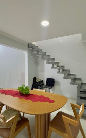 Casa para alugar com 220m², 4 quartos e 1 vaga Casa para alugar com 220m², 4 quartos e 1 vagaSala de Jantar