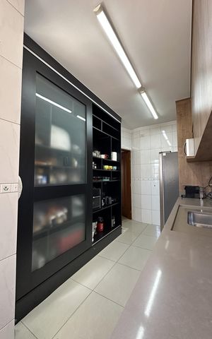 Apartamento à venda com 132m², 3 quartos e 2 vagas Apartamento à venda com 132m², 3 quartos e 2 vagasCozinha