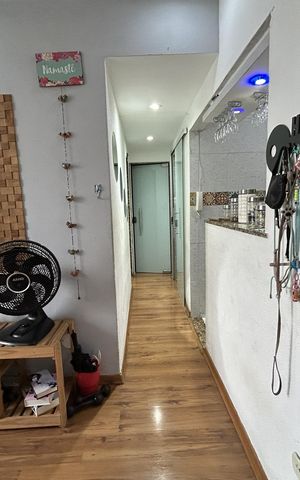 Apartamento à venda com 80m², 2 quartos e 1 vagaCorredor