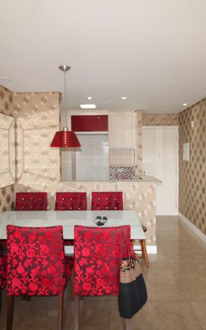 Apartamento à venda com 56m², 2 quartos e 2 vagasSala / Cozinha