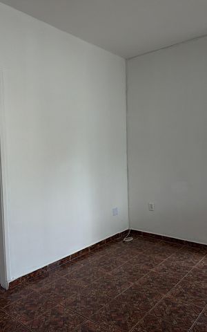 Casa de condomínio para alugar com 50m², 1 quarto e sem vagaSala