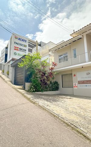 Casa para alugar com 250m², 4 quartos e 1 vagaVista da Rua