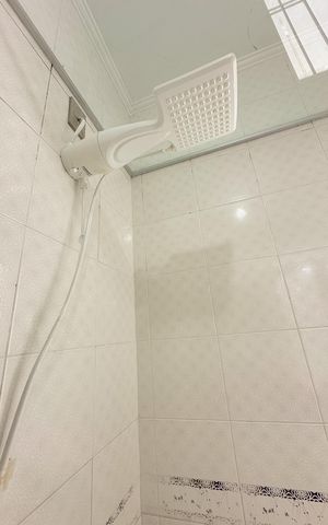 Casa para alugar com 250m², 4 quartos e 1 vagaBanheiro 1