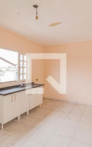 Casa à venda com 250m², 2 quartos e 1 vaga Casa à venda com 250m², 2 quartos e 1 vagaCozinha