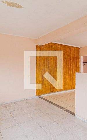 Casa à venda com 250m², 2 quartos e 1 vaga Casa à venda com 250m², 2 quartos e 1 vagaCozinha