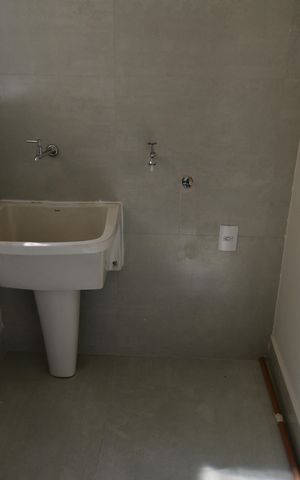 Apartamento à venda com 72m², 2 quartos e 1 vagaÁrea de Serviço