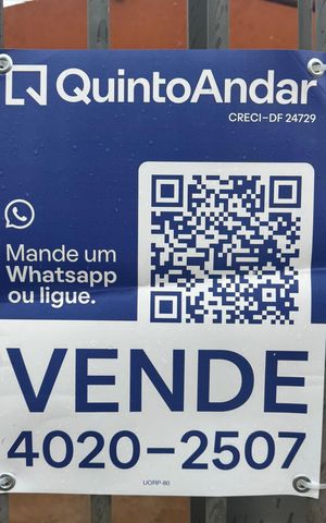 Casa à venda com 180m², 3 quartos e 2 vagas Casa à venda com 180m², 3 quartos e 2 vagasPlaquinha