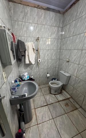 Casa à venda com 180m², 3 quartos e 2 vagas Casa à venda com 180m², 3 quartos e 2 vagasBanheiro