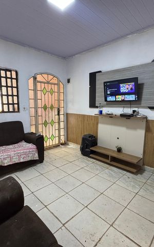 Casa à venda com 180m², 3 quartos e 2 vagas Casa à venda com 180m², 3 quartos e 2 vagasSala