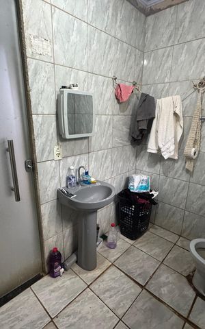Casa à venda com 180m², 3 quartos e 2 vagas Casa à venda com 180m², 3 quartos e 2 vagasBanheiro