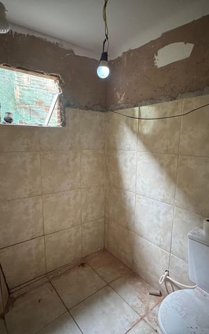 Casa à venda com 180m², 3 quartos e 2 vagas Casa à venda com 180m², 3 quartos e 2 vagasBanheiro da Suíte