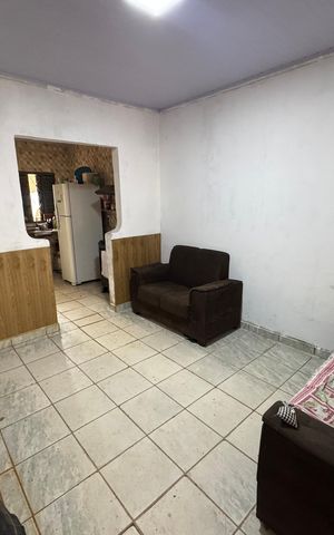 Casa à venda com 180m², 3 quartos e 2 vagas Casa à venda com 180m², 3 quartos e 2 vagasSala