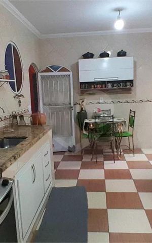 Casa à venda com 301m², 5 quartos e 3 vagas