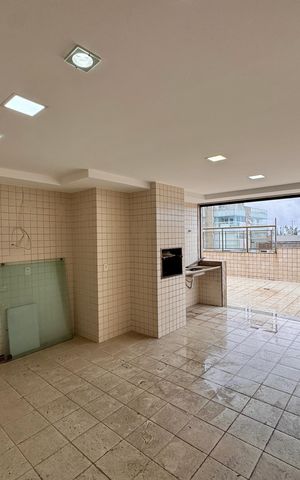 Apartamento à venda com 270m², 4 quartos e 3 vagas Apartamento à venda com 270m², 4 quartos e 3 vagasTerraço