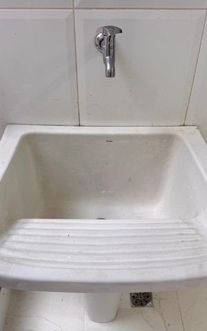Apartamento à venda com 270m², 4 quartos e 3 vagas Apartamento à venda com 270m², 4 quartos e 3 vagasCozinha e Área de Serviço