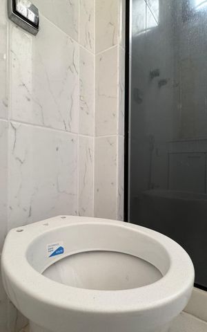 Apartamento à venda com 270m², 4 quartos e 3 vagas Apartamento à venda com 270m², 4 quartos e 3 vagasSuíte 1 - Banheiro