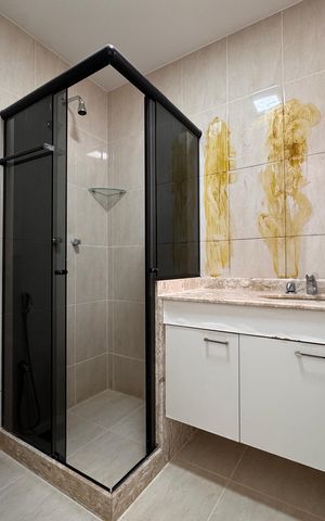 Apartamento à venda com 270m², 4 quartos e 3 vagas Apartamento à venda com 270m², 4 quartos e 3 vagasSuíte 3 - Banheiro
