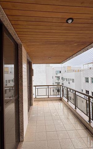 Apartamento à venda com 270m², 4 quartos e 3 vagas Apartamento à venda com 270m², 4 quartos e 3 vagasSuíte 1 - Varanda