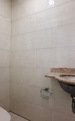 Apartamento à venda com 270m², 4 quartos e 3 vagas Apartamento à venda com 270m², 4 quartos e 3 vagasLavabo