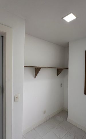 Apartamento à venda com 270m², 4 quartos e 3 vagas Apartamento à venda com 270m², 4 quartos e 3 vagasQuarto