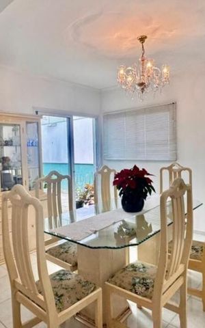 Casa de condomínio à venda com 360m², 4 quartos e 6 vagas