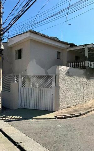 Casa à venda com 152m², 4 quartos e 2 vagas