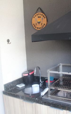 Apartamento para alugar com 72m², 2 quartos e 1 vagaVaranda