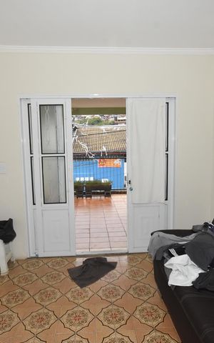 Casa à venda com 156m², 2 quartos e 2 vagas Casa à venda com 156m², 2 quartos e 2 vagasSala