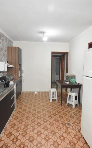 Casa à venda com 156m², 2 quartos e 2 vagas Casa à venda com 156m², 2 quartos e 2 vagasCozinha