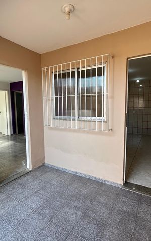 Casa para alugar com 70m², 2 quartos e sem vagaÁrea de Serviço