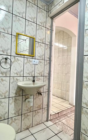 Casa para alugar com 50m², 1 quarto e sem vaga Casa para alugar com 50m², 1 quarto e sem vagaBanheiro