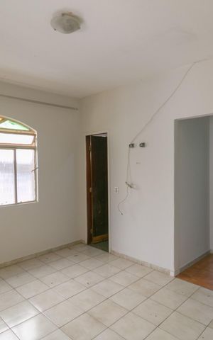 Casa para alugar com 55m², 1 quarto e 2 vagas