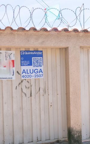 Casa para alugar com 55m², 1 quarto e 2 vagas