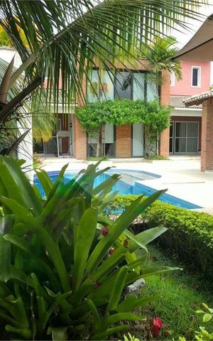 Casa de condomínio à venda com 460m², 9 quartos e 6 vagas
