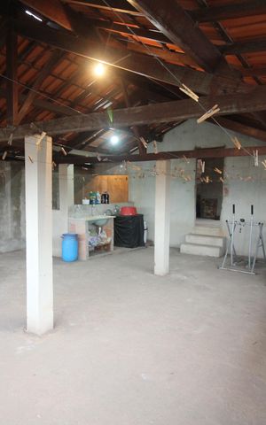 Casa à venda com 180m², 3 quartos e 2 vagasTerraço e Area de Serviço