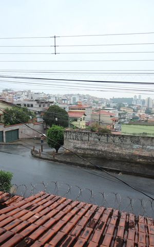 Casa à venda com 180m², 3 quartos e 2 vagasVista