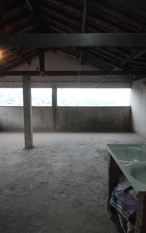 Casa à venda com 180m², 3 quartos e 2 vagasTerraço e Area de Serviço