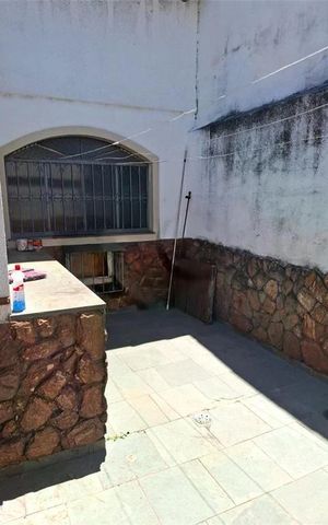Casa à venda com 150m², 3 quartos e 2 vagas