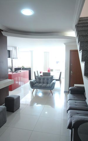 Apartamento à venda com 239m², 4 quartos e 2 vagasSala