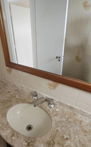 Apartamento à venda com 224m², 4 quartos e 3 vagas Apartamento à venda com 224m², 4 quartos e 3 vagasBanheiro da Suíte 3