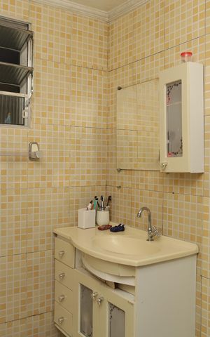 Casa à venda com 135m², 2 quartos e 2 vagasBanheiro 1 - Suíte