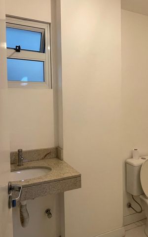 Apartamento para alugar com 95m², 3 quartos e 1 vaga Apartamento para alugar com 95m², 3 quartos e 1 vagaBanheiro da garagem