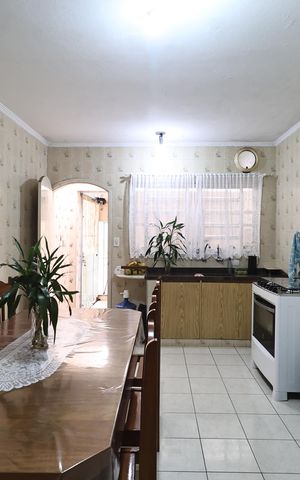 Casa à venda com 200m², 2 quartos e 1 vaga Casa à venda com 200m², 2 quartos e 1 vagaCozinha