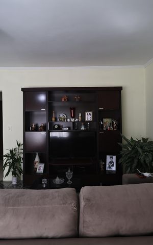 Casa à venda com 200m², 2 quartos e 1 vaga Casa à venda com 200m², 2 quartos e 1 vagaSala