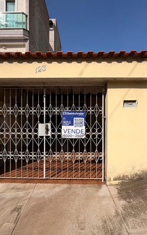 Casa à venda com 200m², 2 quartos e 1 vaga Casa à venda com 200m², 2 quartos e 1 vagaFachada + placa grande PPJV-900